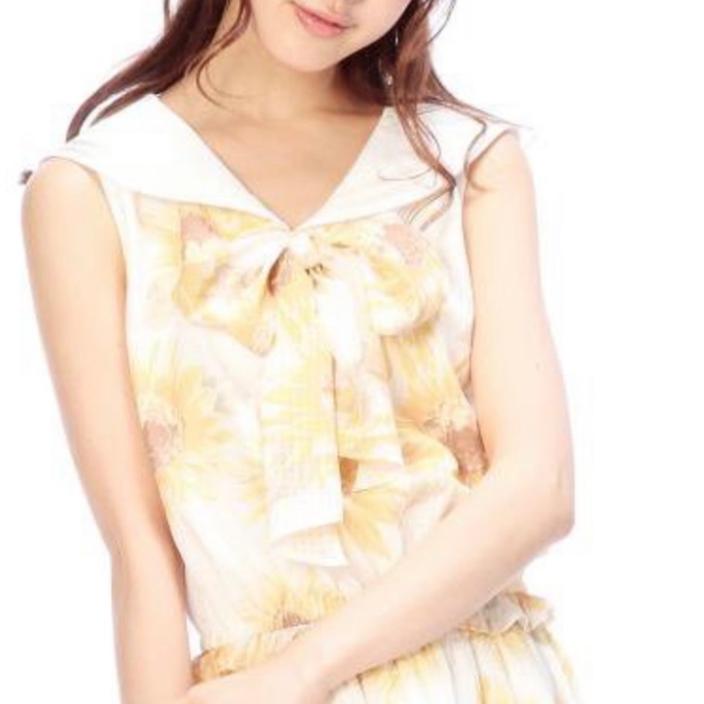LIZ LISA Sunflower Sailor Top